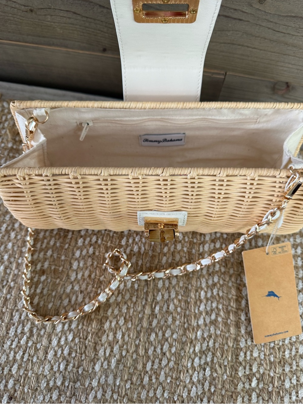 Tommy Bahama Natural Straw Crossbody with White Leather Trim and Gold Chain, NWT - Picture 2 of 8